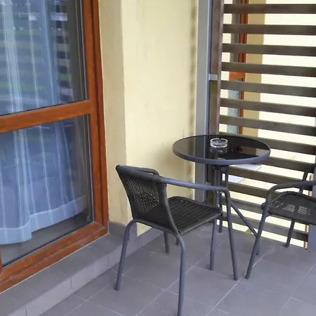 Ams B7 Apartament Rewal